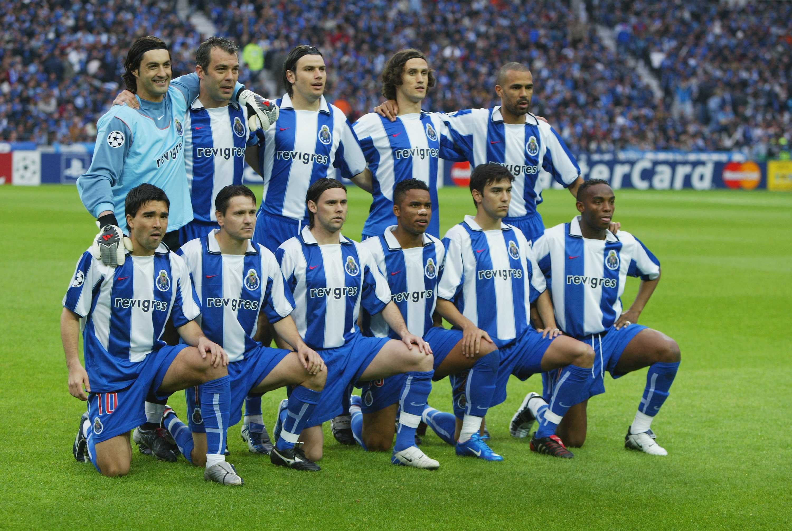 Fc porto тема. Porto 2004. Порто команда. Порту 2004 финал. ФК порту 2004.